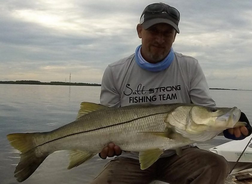 how to hold a snook