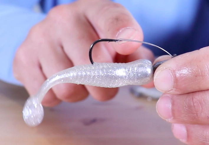 jig head with weed guard