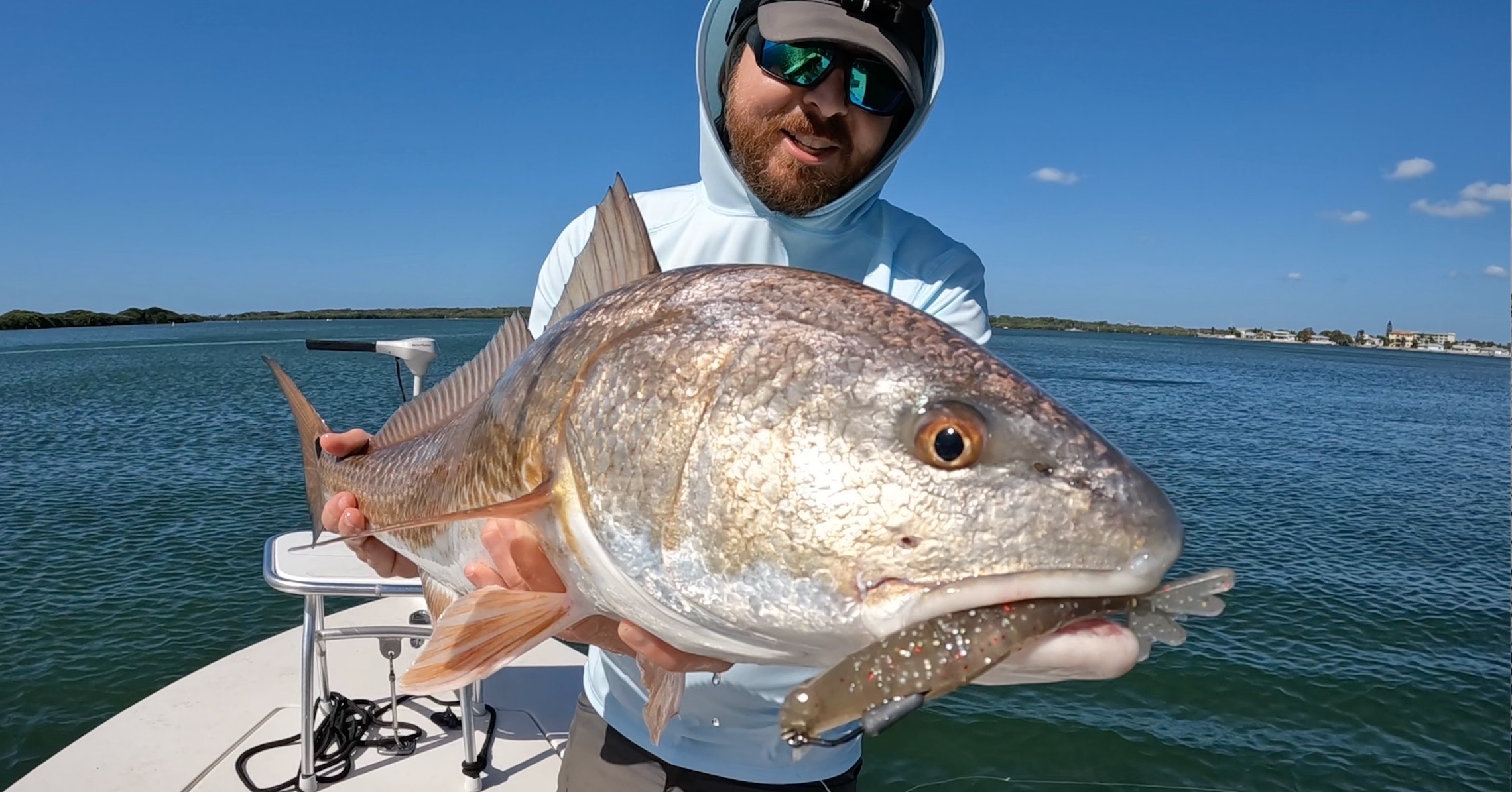 http://skip%20casting%20shrimp%20lure%20for%20redfish